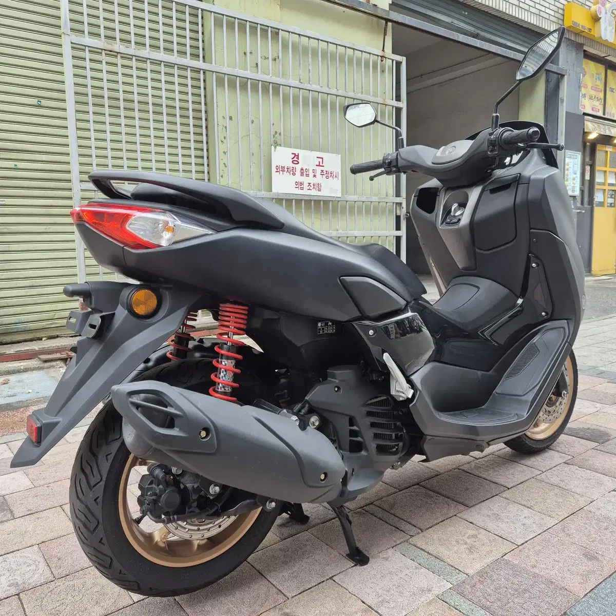 센터판 S급 YAMAHA NMAX125 판매합니다.