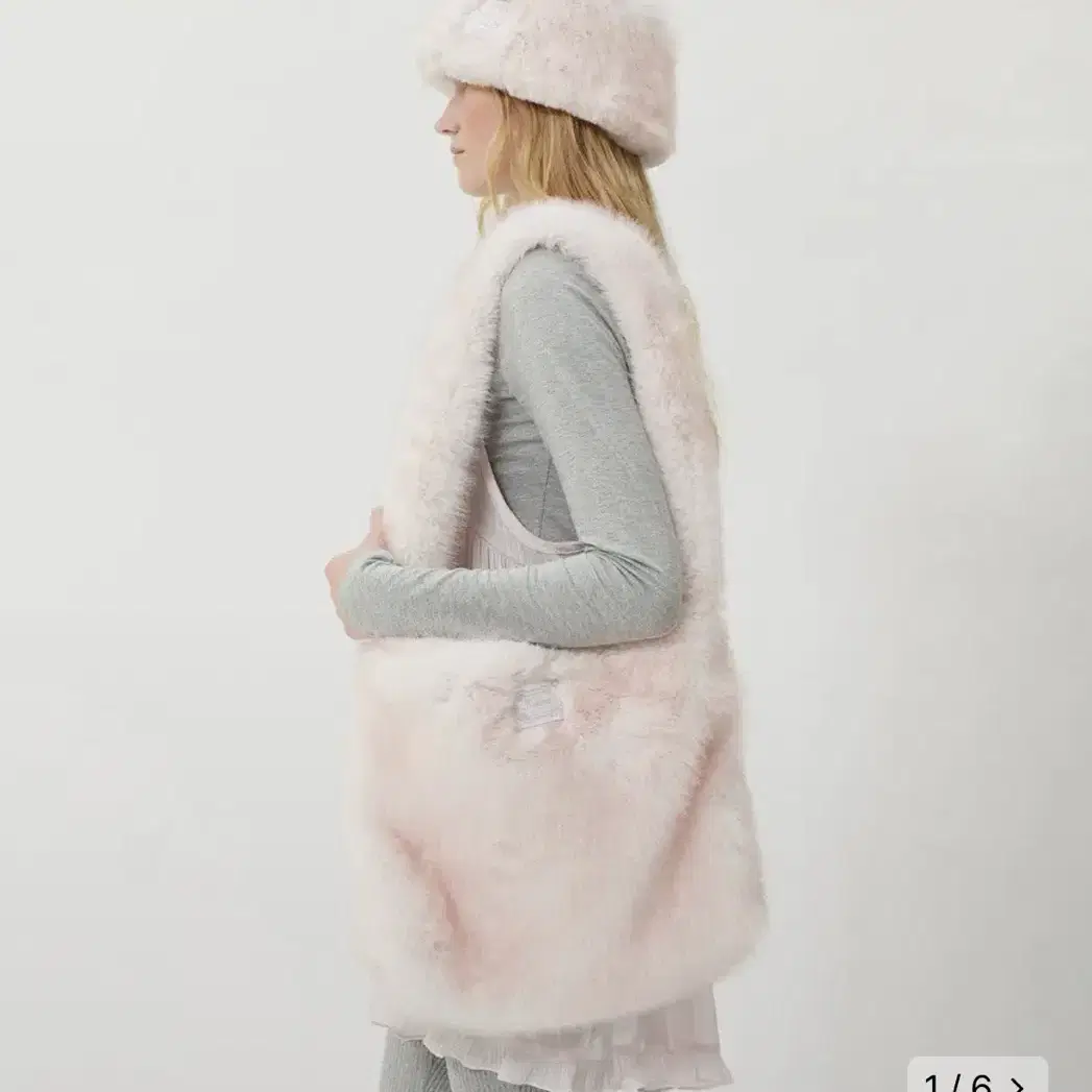 포그던 Haze Fur Shoulder Bag (pink)