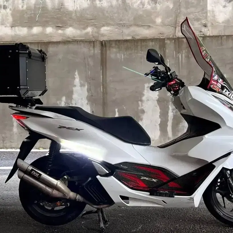 PCX 22년식 Abs 알루미늄 탑박스