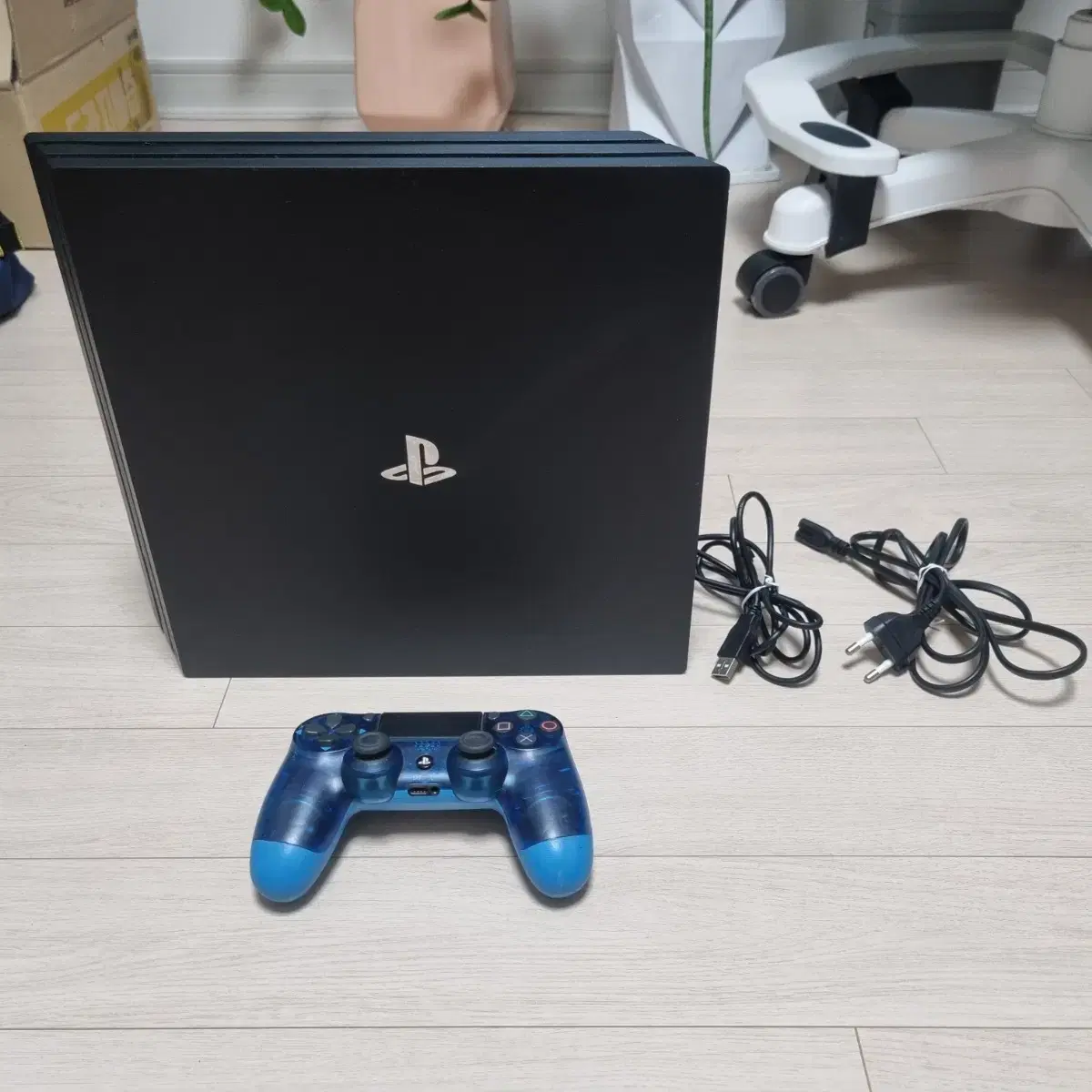 ps4pro 7218 1TB