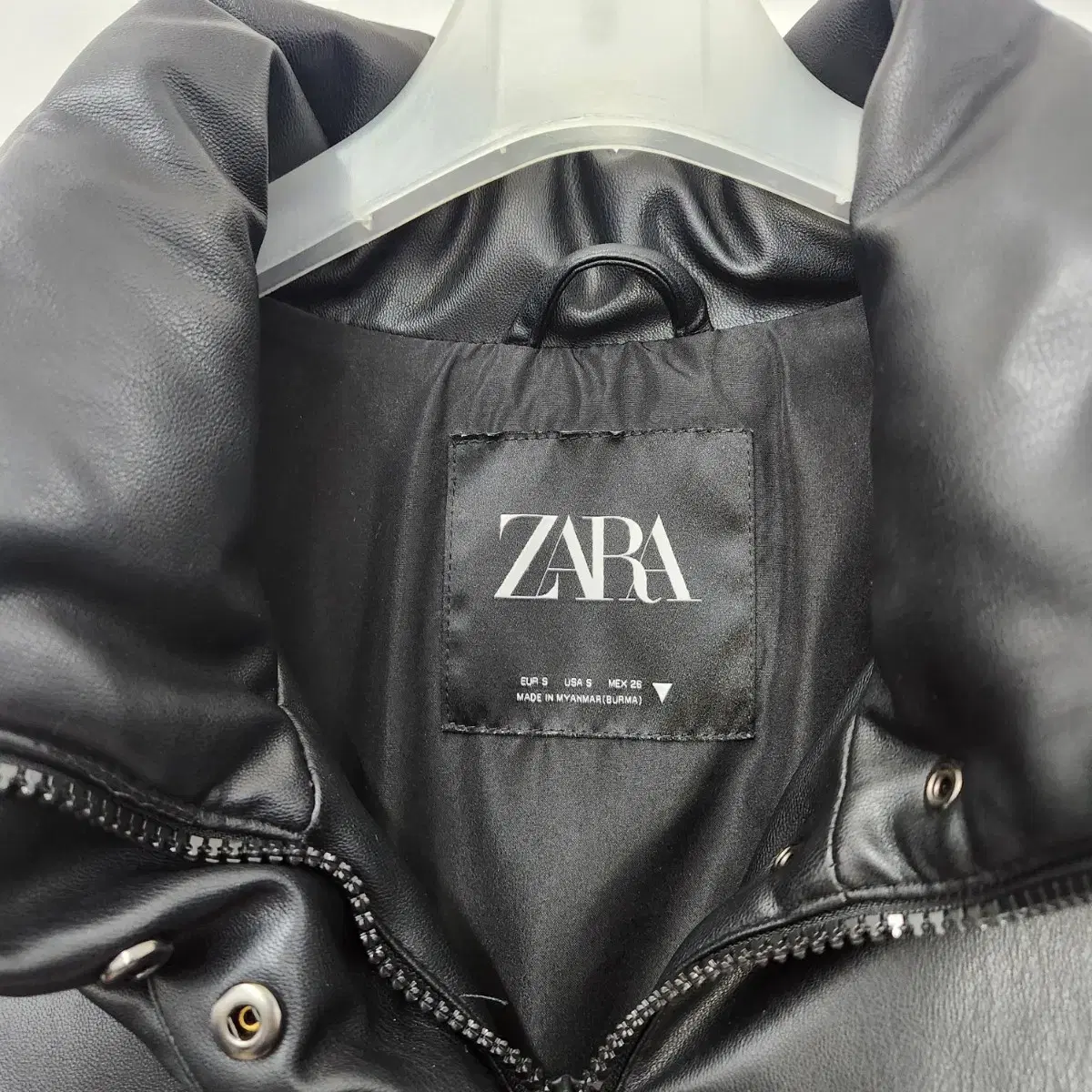 ZARA 자라 블랙 페이크 레더 패딩 점퍼 (에스파 닝닝 착용)