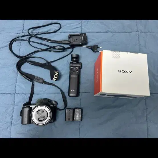 sony zv-e10(추가 충전기, 슈팅그립 포함)팝니다