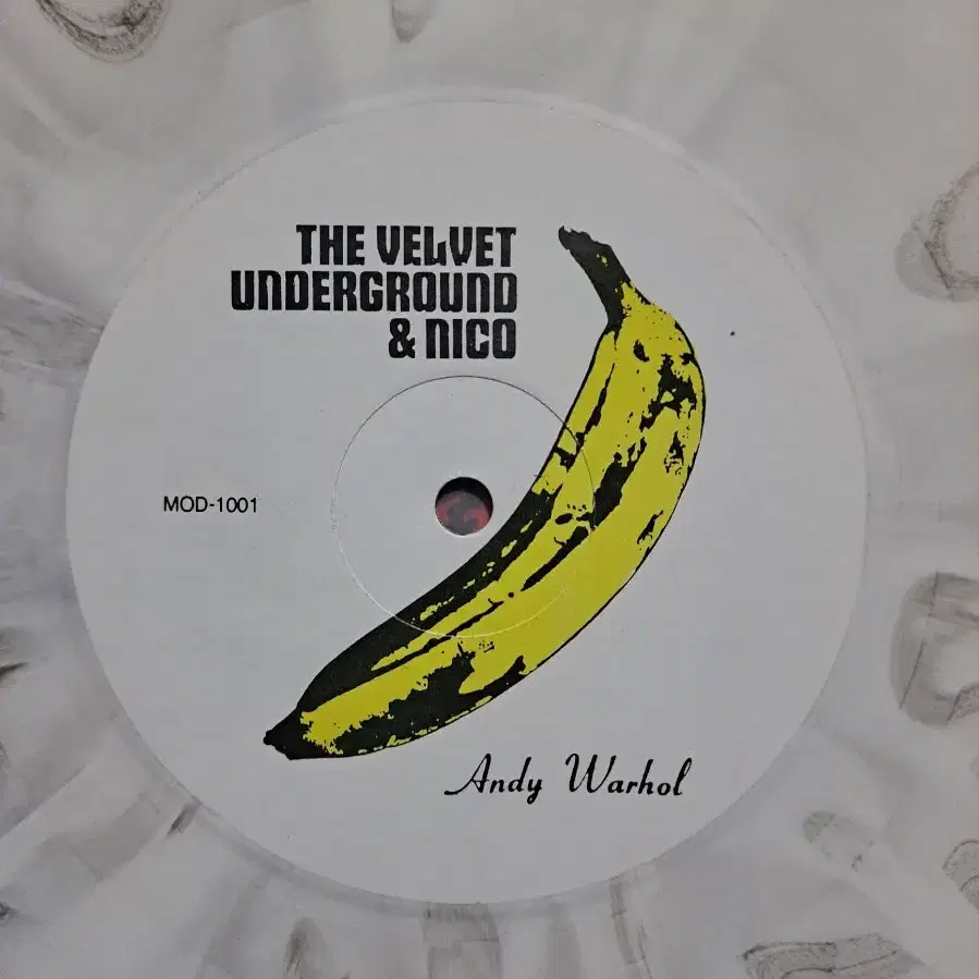 VELVET UNDERGROUND & NICO