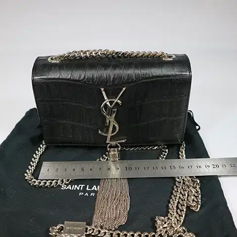 YSL 입생로랑 크로커다일 스몰 케이트 테슬 백