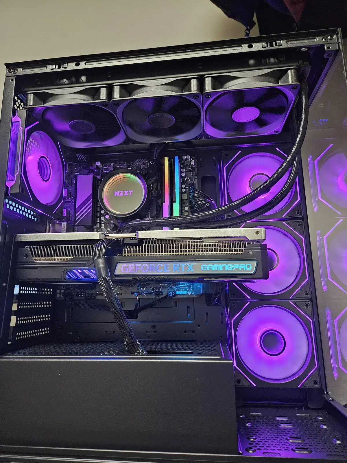 9800x3d, rtx4080 super 하이엔드급 본체