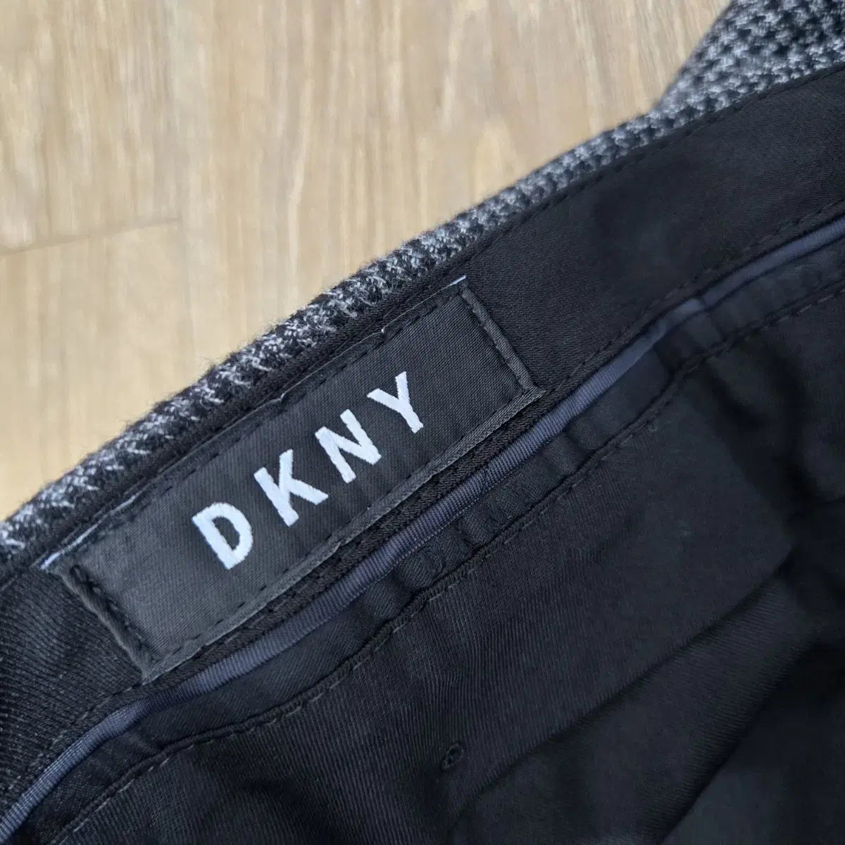 미사용품 29만원짜리 DKNY 체크 바지