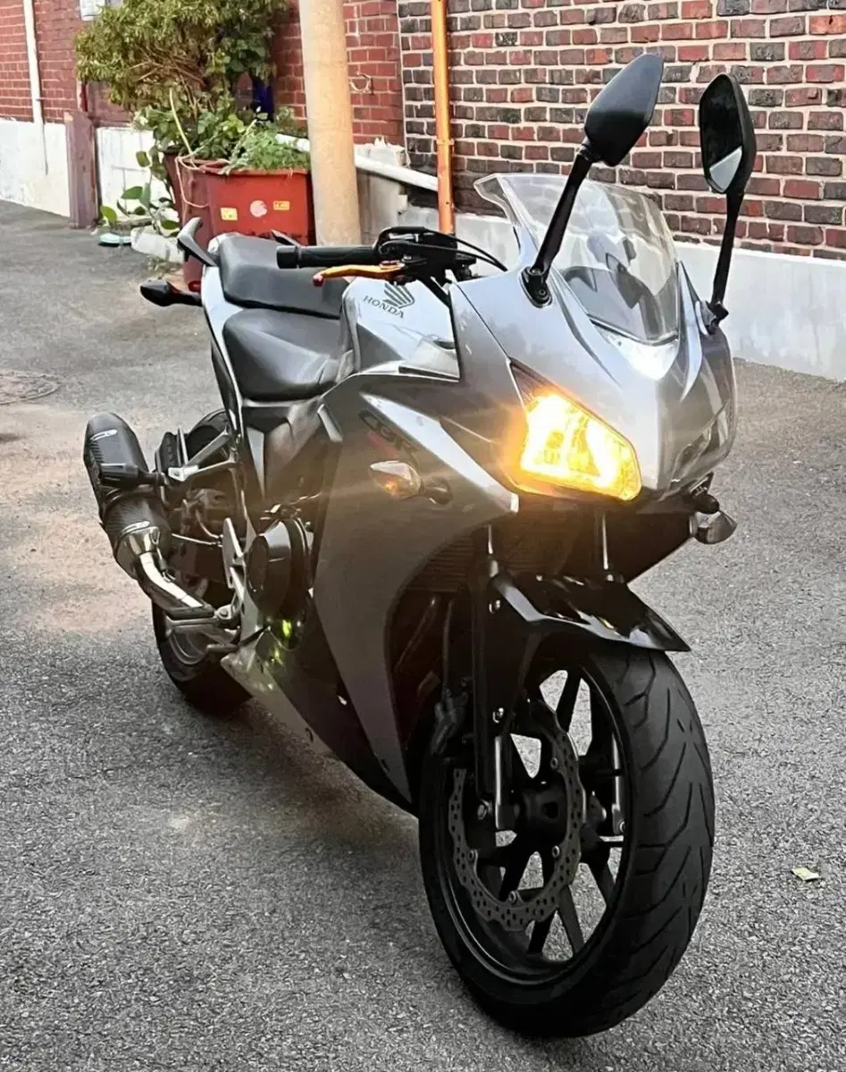 혼다 CBR500R 15년식 깔끔한차량