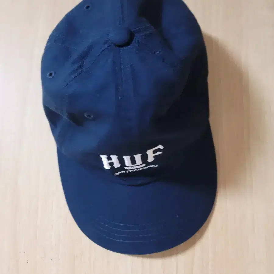 허프 HUF 2002 ARCH LOGO CAP [NAVY]