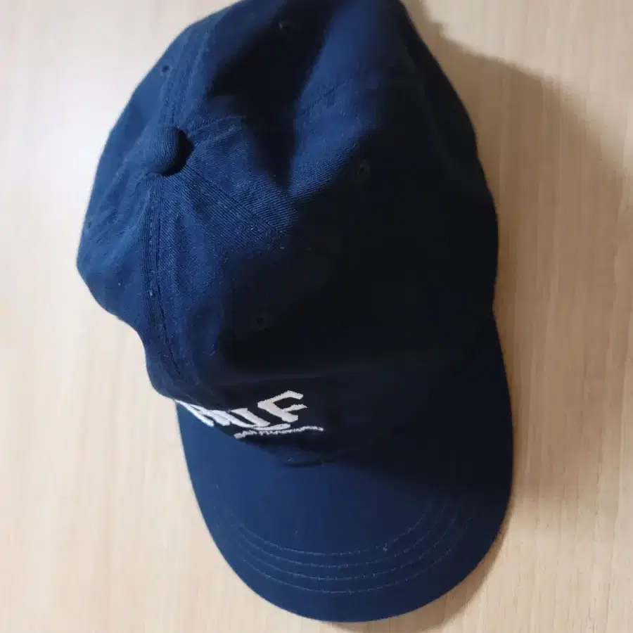 허프 HUF 2002 ARCH LOGO CAP [NAVY]