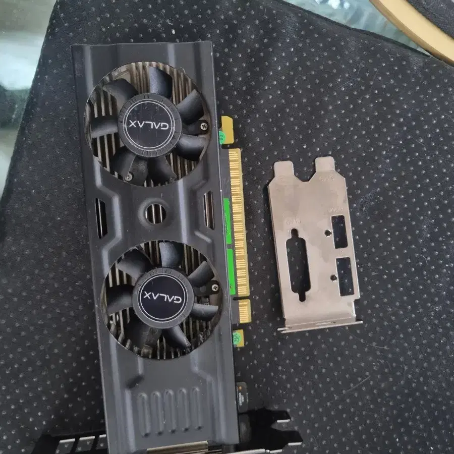 그래픽카드 판매합니다 gtx1650 lp형