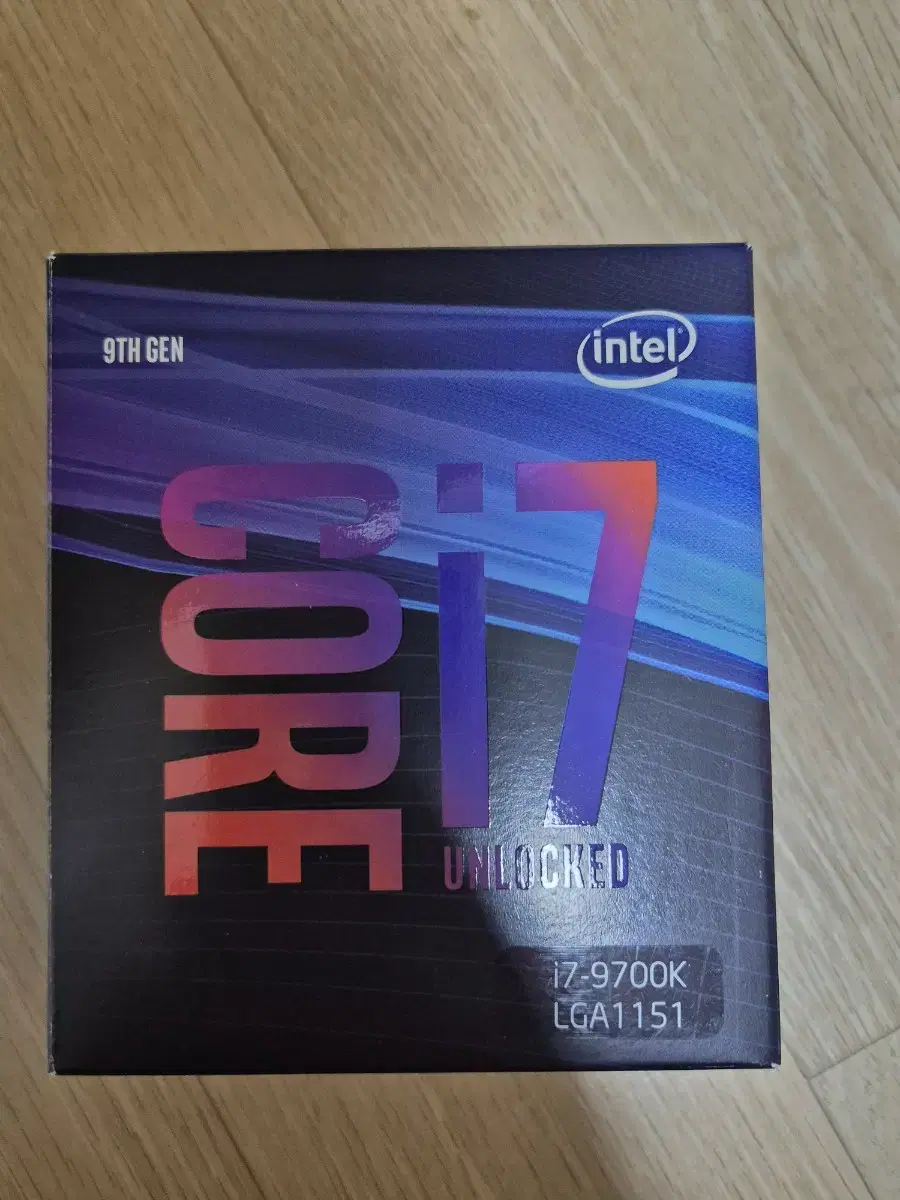 인텔 i7 9700k 팝니다(노뚜따 정품 박스 O)