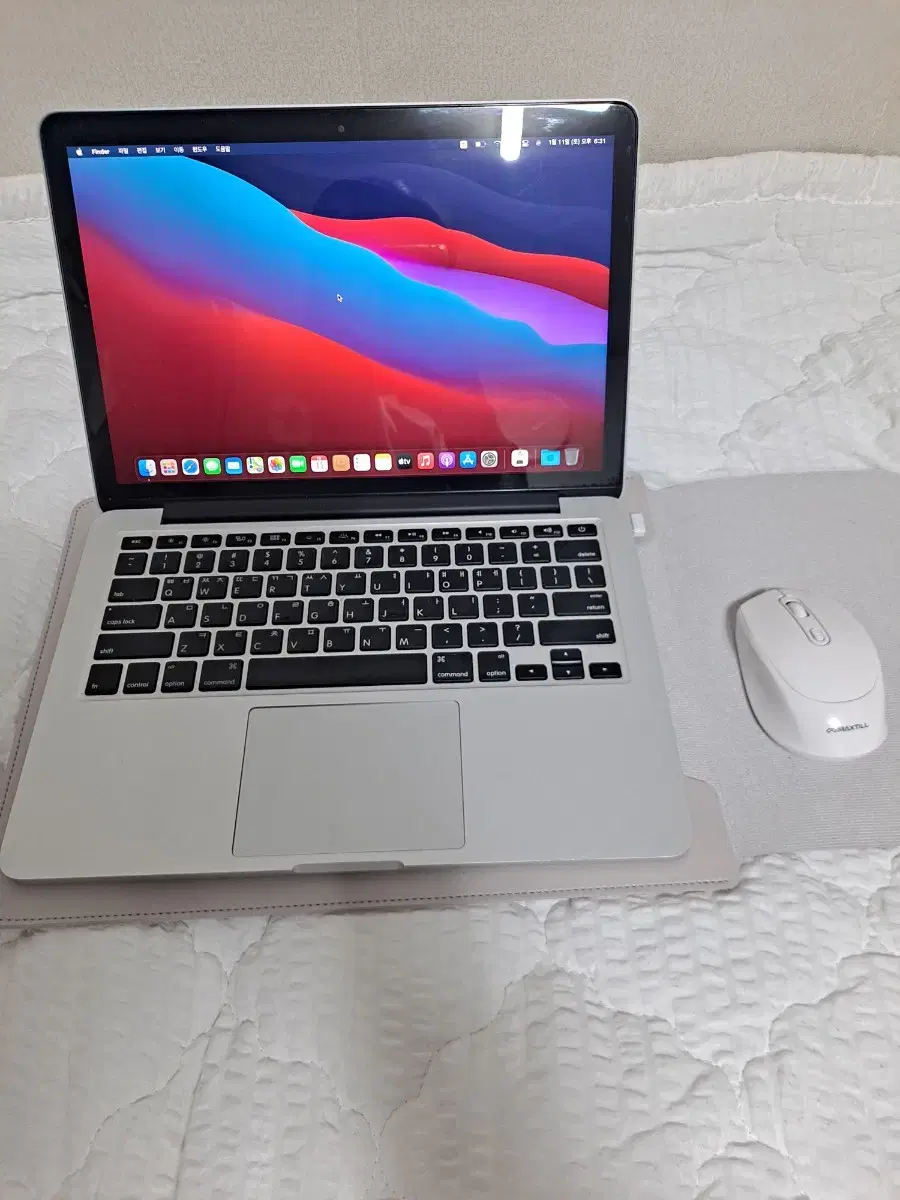 macbook pro 13인치 2015년형 + 무선 마우스 판매합니다