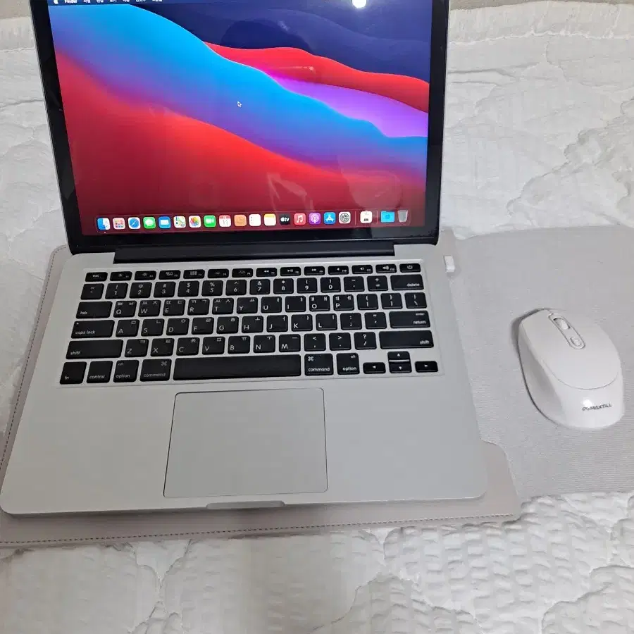 macbook pro 13인치 2015년형 + 무선 마우스 판매합니다