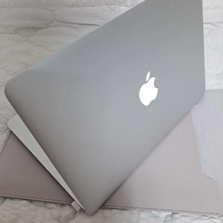 macbook pro 13인치 2015년형 + 무선 마우스 판매합니다