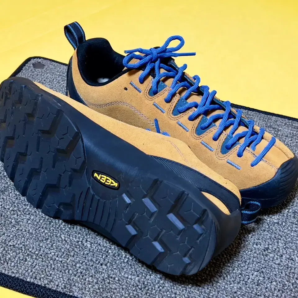 킨 재스퍼 keen 카멜 색상