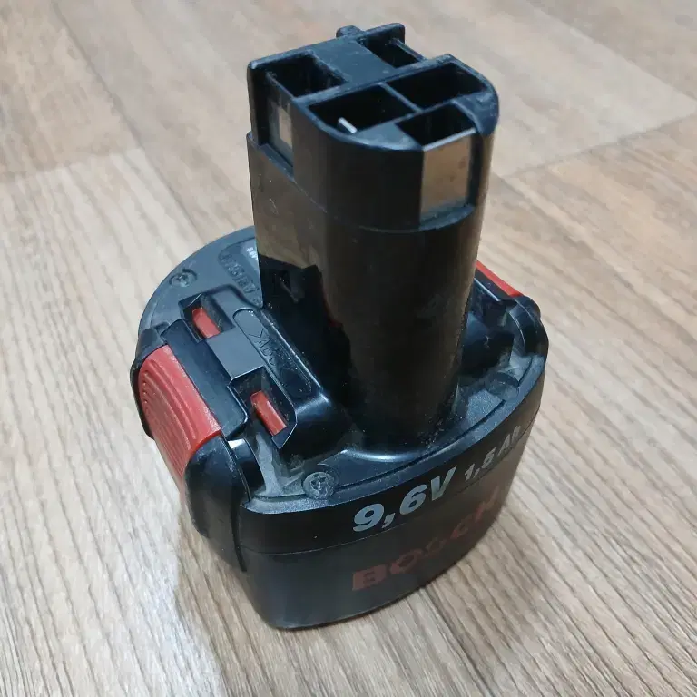 BOSCH KR22/42 9.6V 1.5Ah 전동드릴 배터리 충전불량