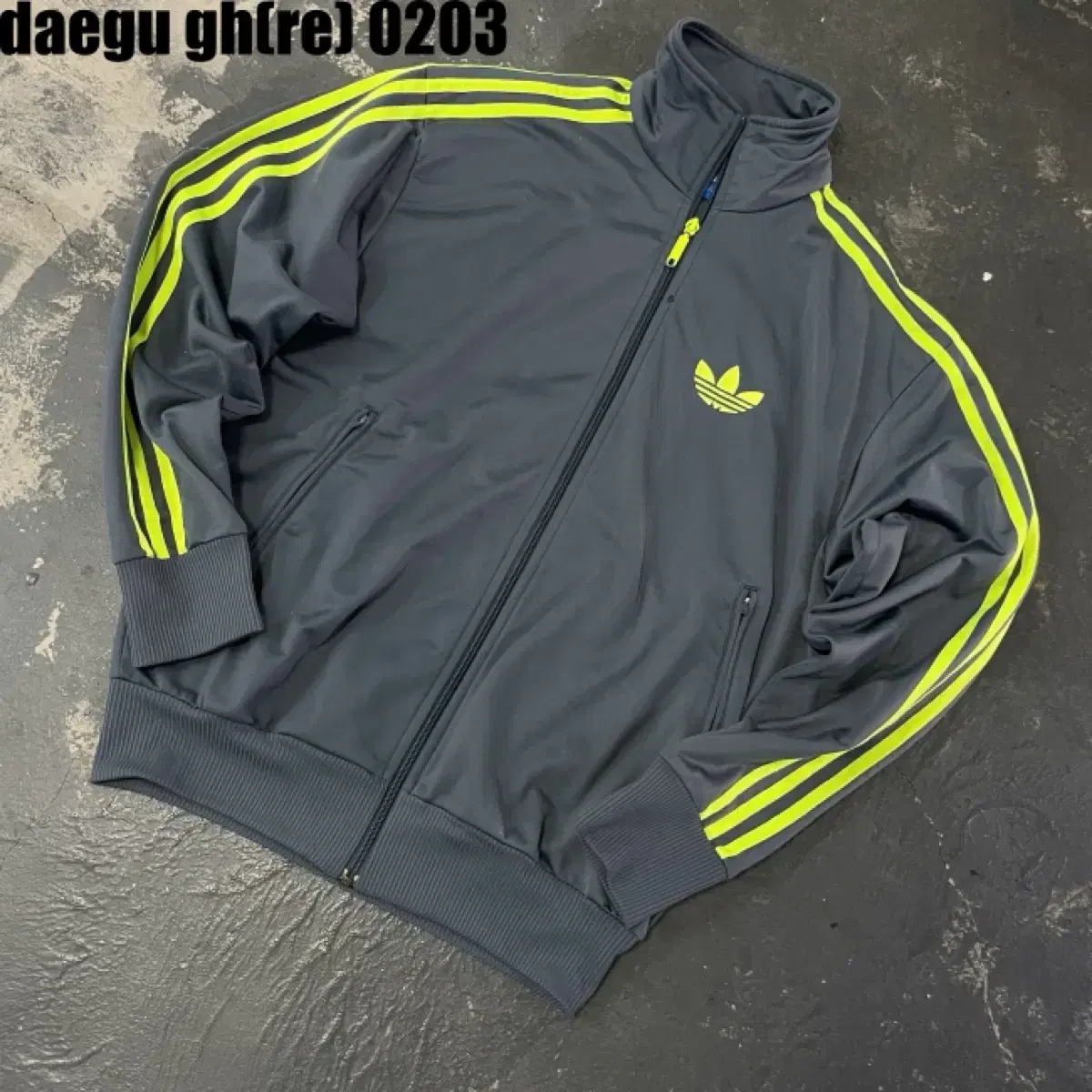 Adidas Firebird Jersey, Track Top (measured to be 105 cm in front), ㄷㅂ빵