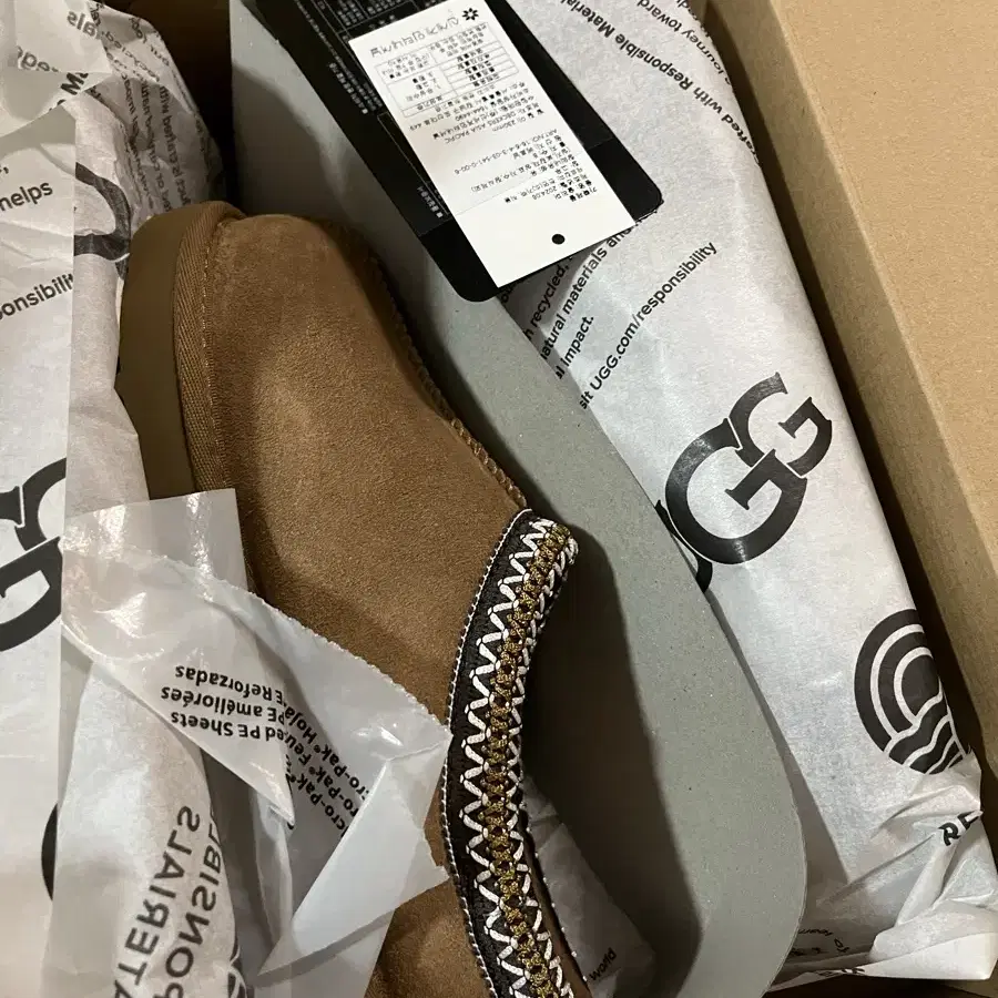 어그 ugg 타스만 새상품 체스넛 UGG Tasman 230 240