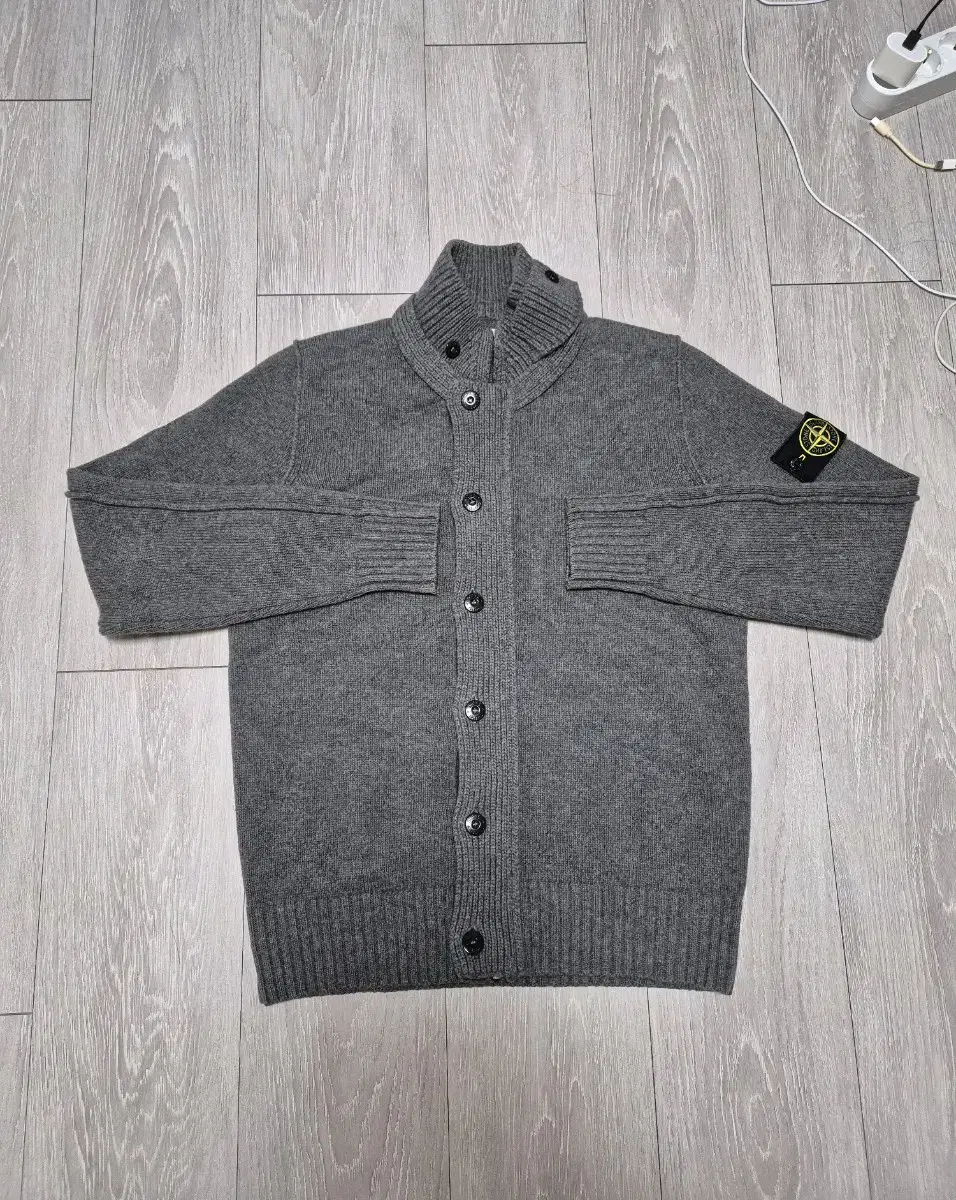 Genuine, Brand New, Pre-Owned Stone Island Knit Zip-up M-95 Charcoal