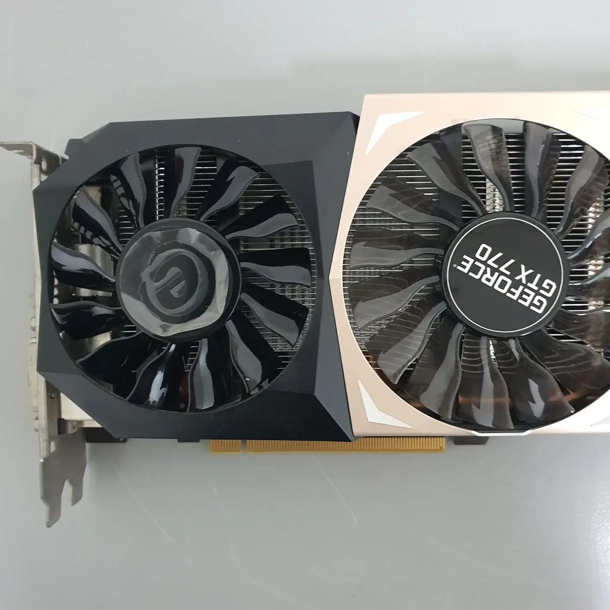 [무료배송] 중고 이엠텍 GTX770 제트스트림 4GB 그래픽카드