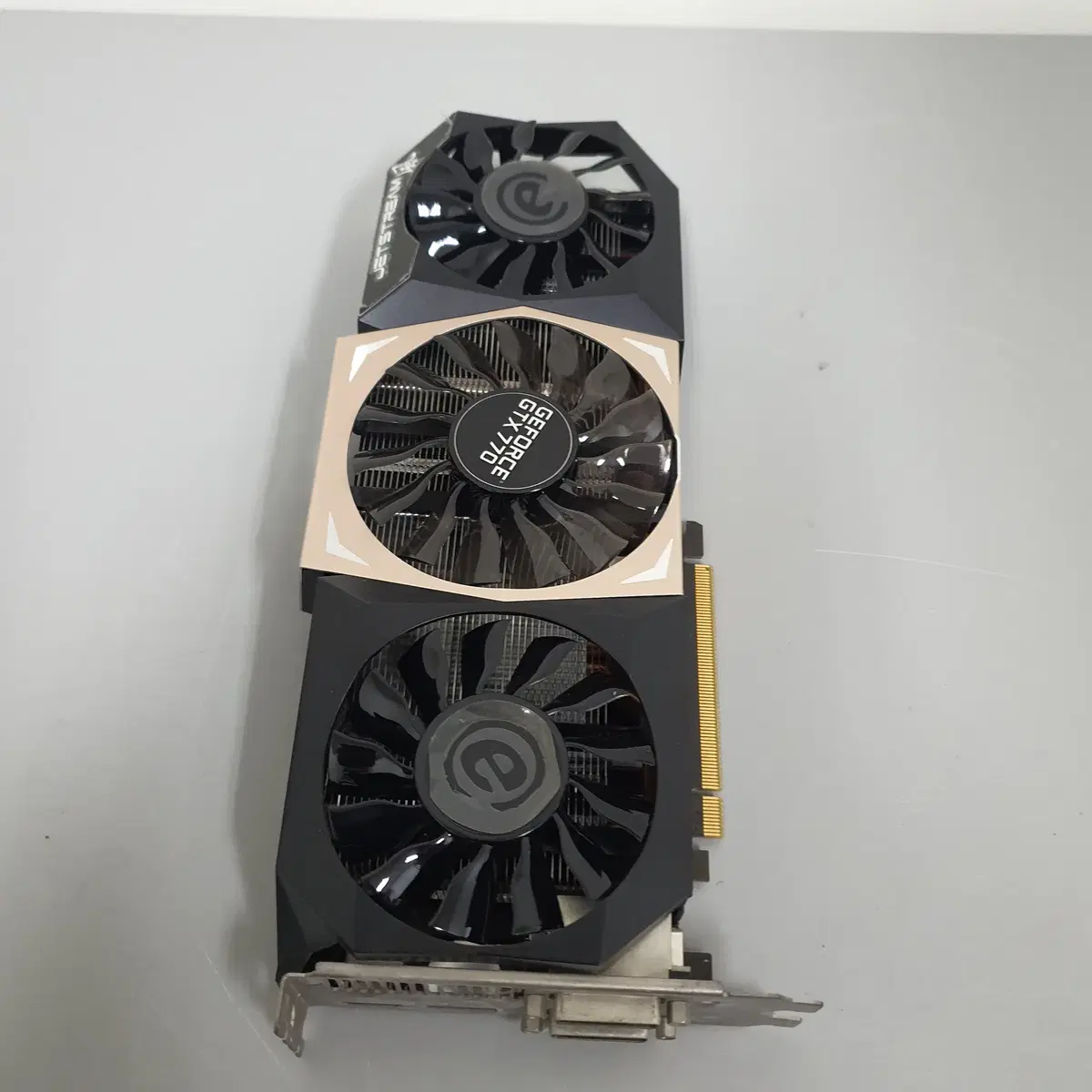 [무료배송] 중고 이엠텍 GTX770 제트스트림 4GB 그래픽카드