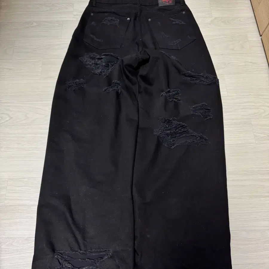 [2] Japanese Distressed Wide Baggy Jeans