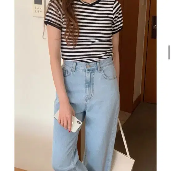 미뉴에트_Didi stripe tee_블랙 컬러