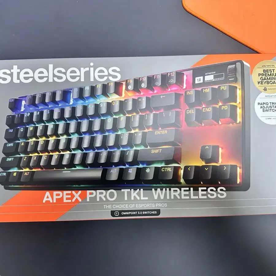 APEX PRO TKL WIRELESS 무선 게이밍 키보드 팝니다.