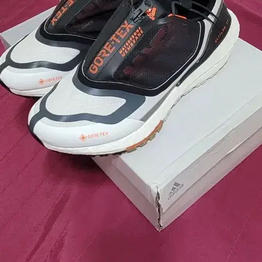 adidas Running Ultraboost 22 Goretex