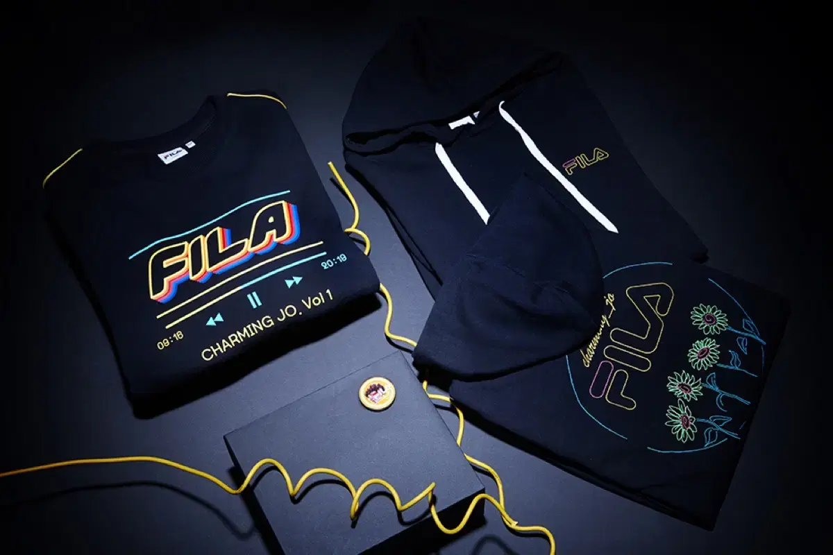 휠라(FILA) x 조매력(Charming_Jo) 후드티