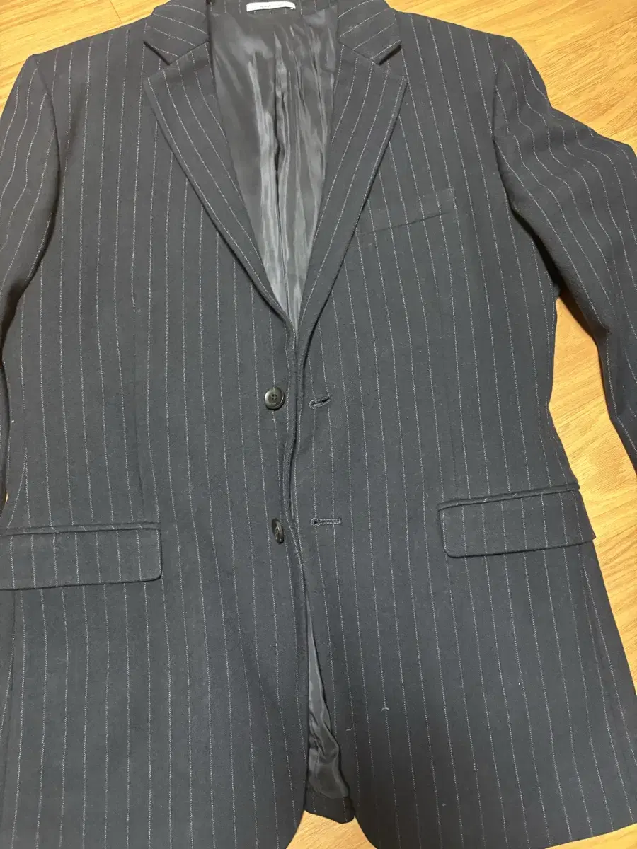 ANDGE Men's Dark Navy Stripe Set-up Almost New 200,000 KRW