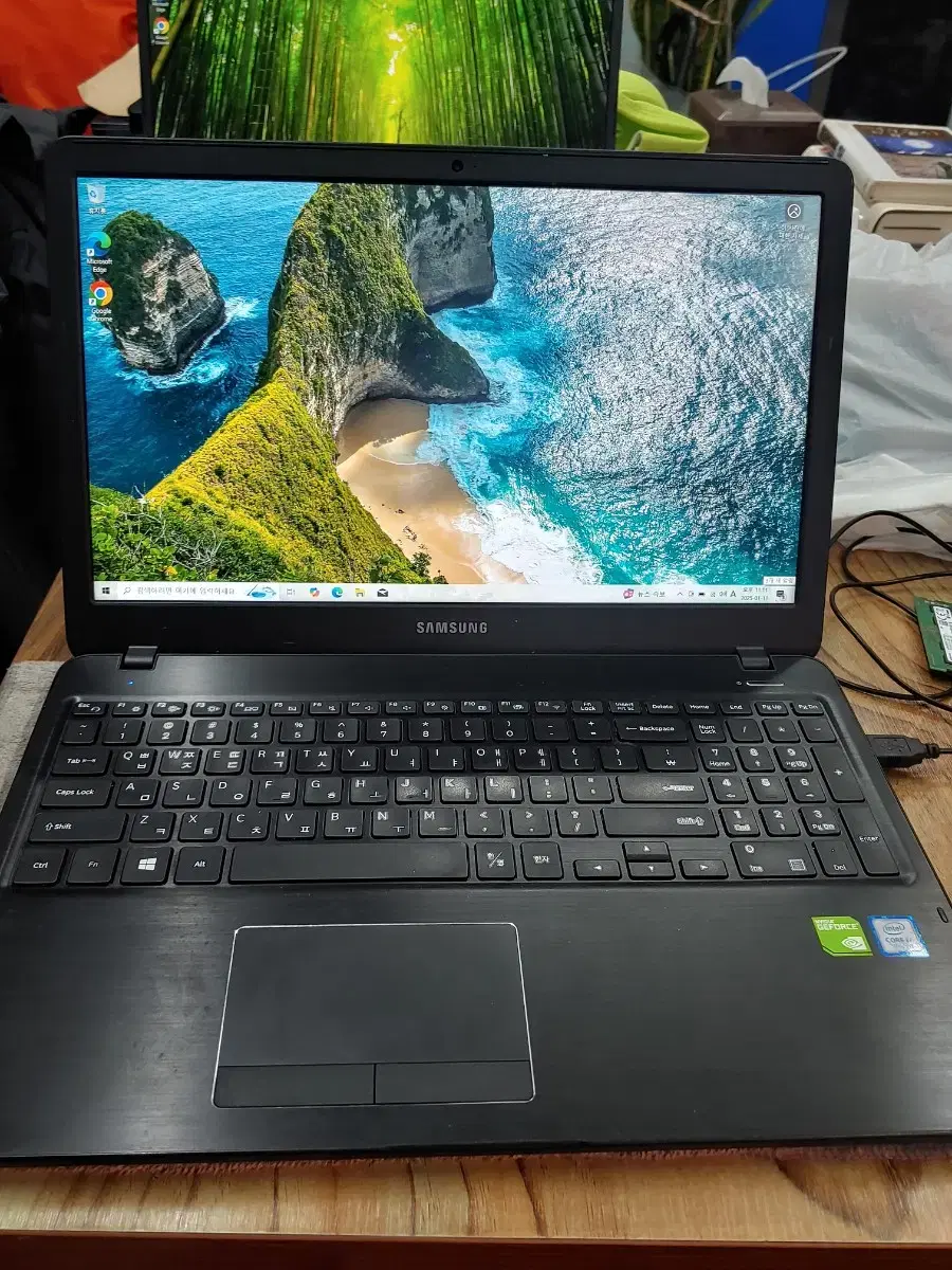 삼성 노트북(nt500r5w-xd7s)i7. 7세대