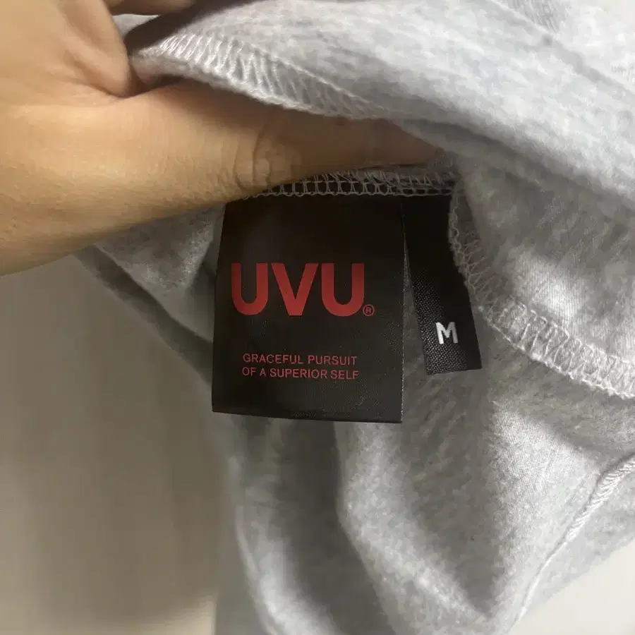 UVU TRAINING CLUB T-SHIRT (M) grey pink