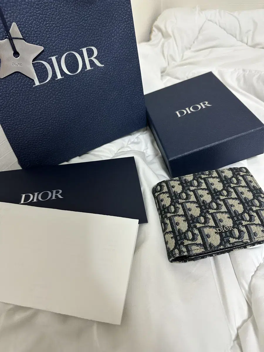 DIOR 디올 오블리크 반지갑 새상품급 판매