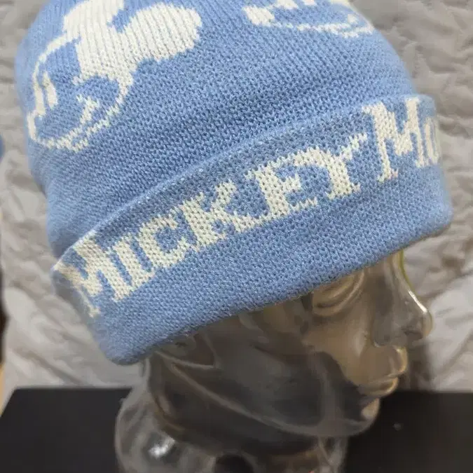 90s Disney Mickey Mouse beanie