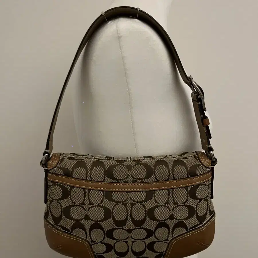 COACH light brown shoulder bag