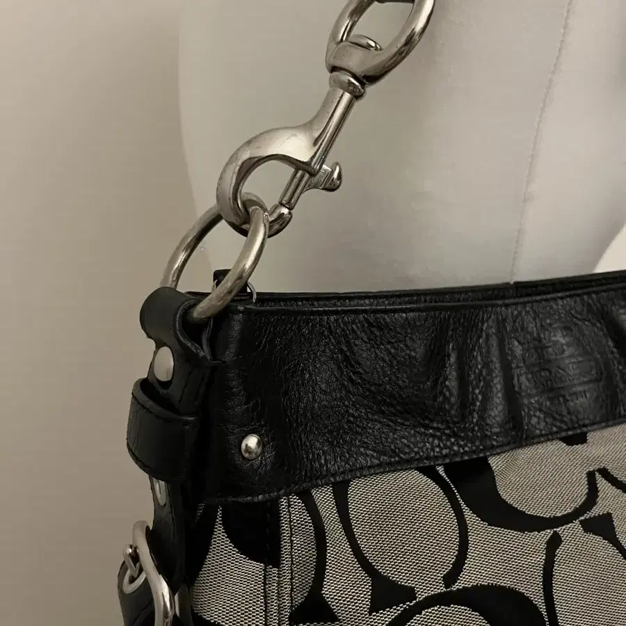 coach gray&black shoulder bag