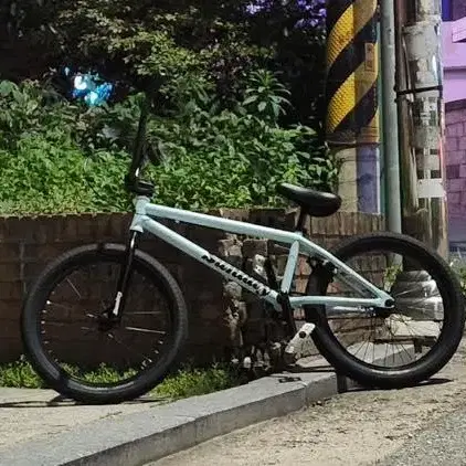 선데이 bmx 판매합니다.