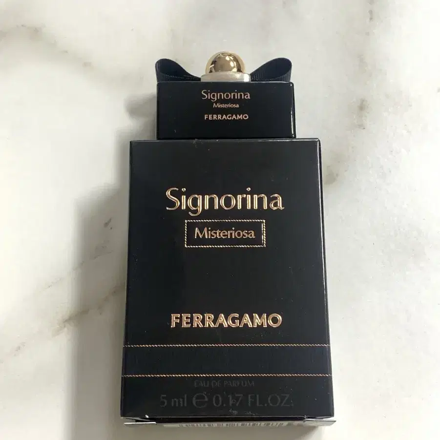 페라가모 Signorina Misteriosa EDP