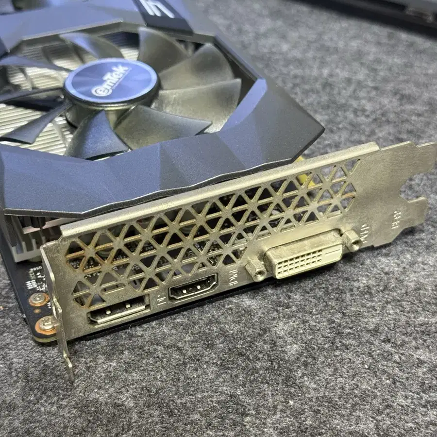 GTX 1660 6GB 그래픽카드