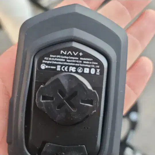 자전거 GPS 속도계 XOSS NAV + 판매 합니다.