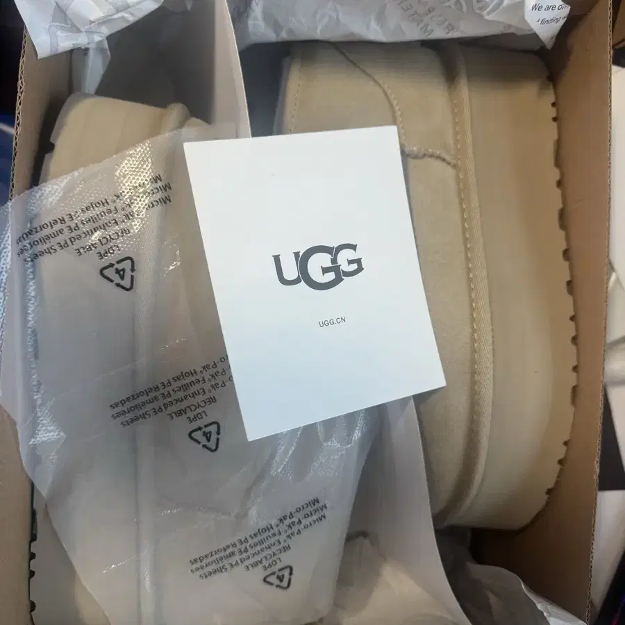 UGG 양털 부츠