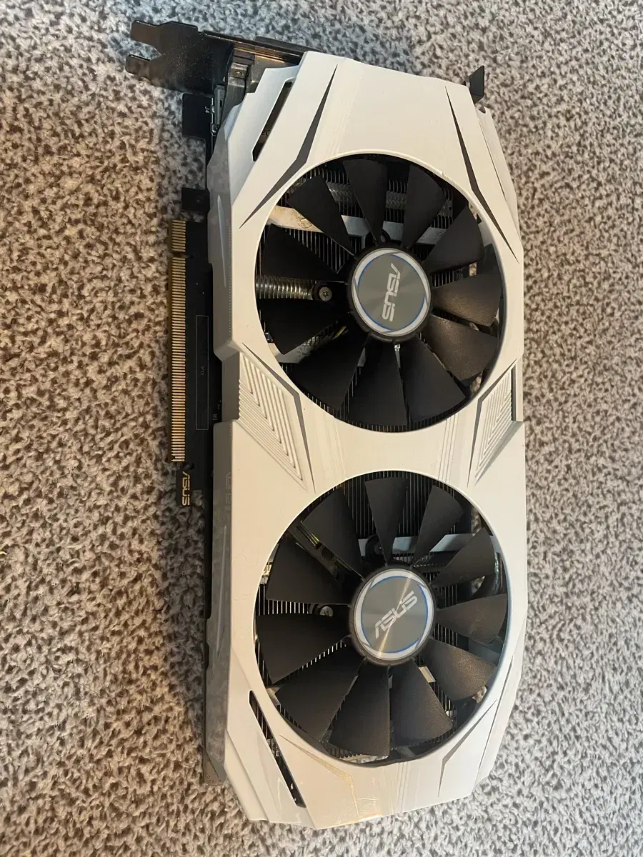 ASUS GTX1060 3G 판매합니다.