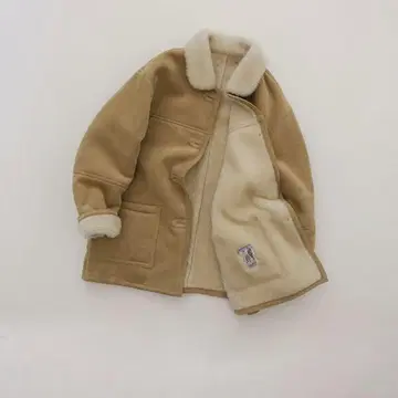 최종 가격 인하 MODEST MOOD 무톤 코트