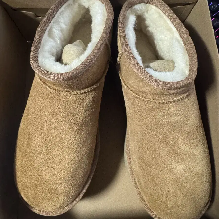 UGG 양털부츠