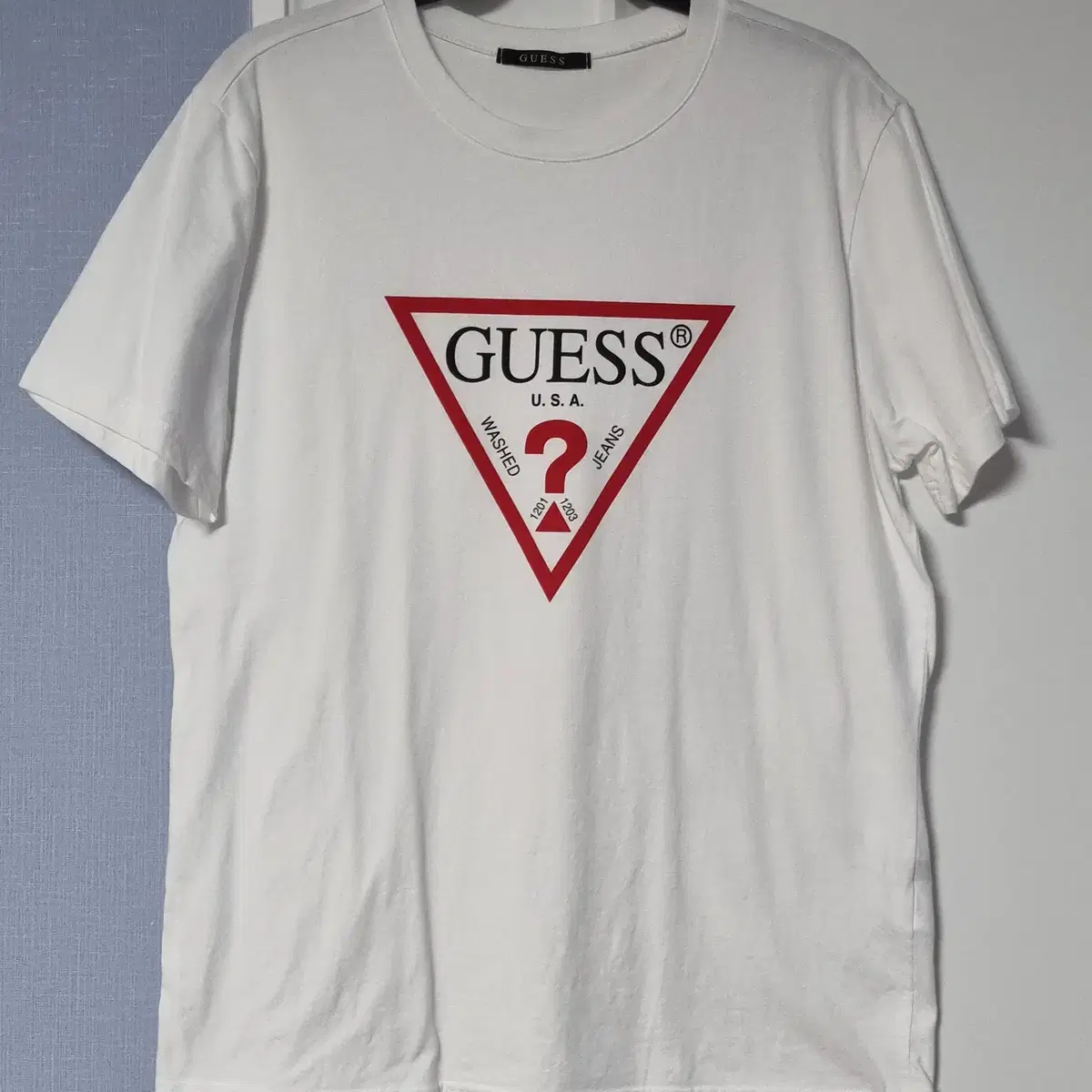 [L 100] GUESS 게스 화이트 반팔 티셔츠