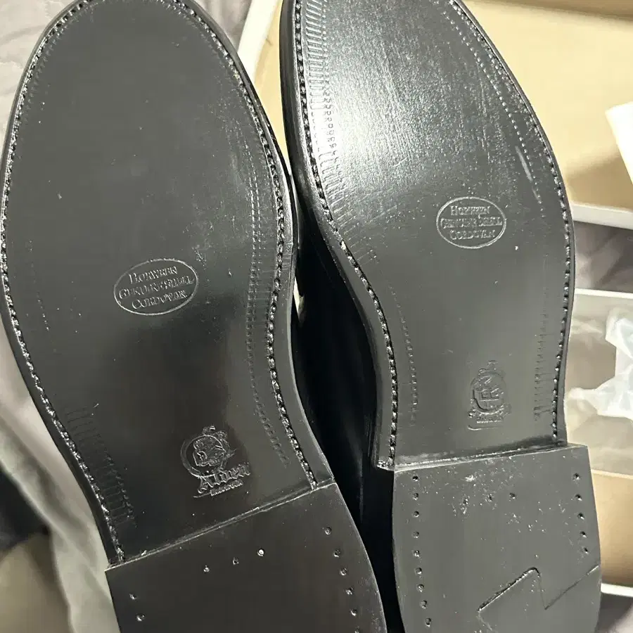 【美品】Alden × Unitedarrows 9901 nnz01-684x336.jpg