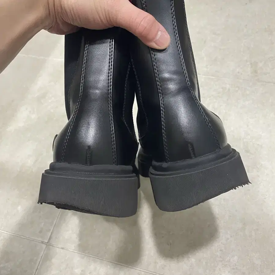 자라 Chunky chelsea boots 첼시부츠