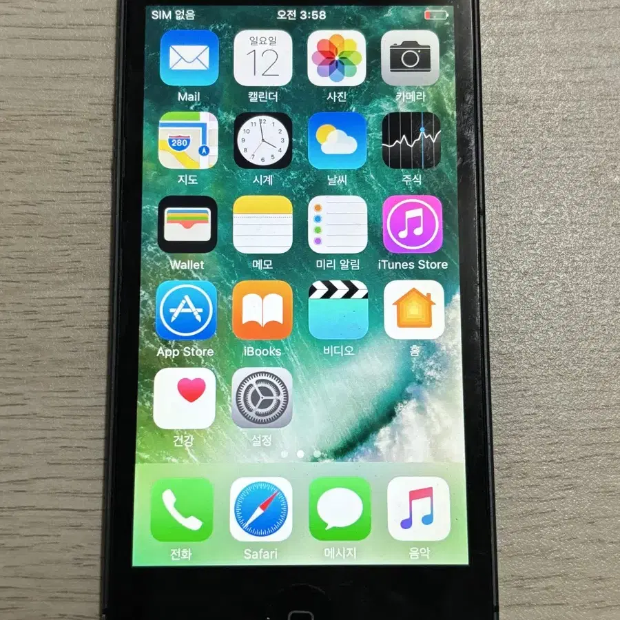 iPhone5 16GB Black  50122