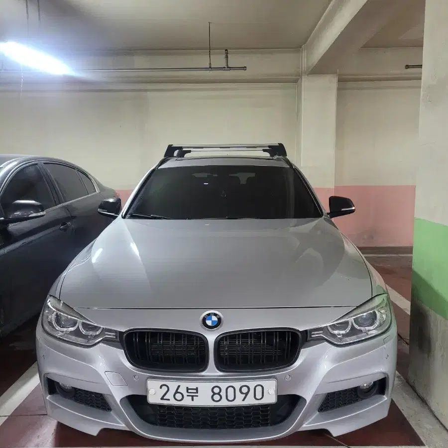 2013년식 F30 320d 투어링 판매합니다.